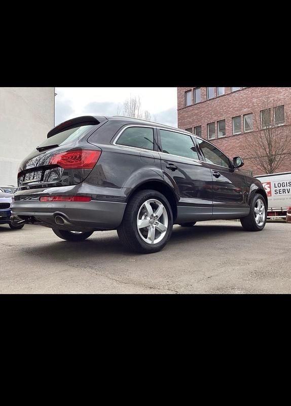 Gebraucht Audi Q7 Ambiente 245 PS (180 kW) 2016 Andere farben SUV