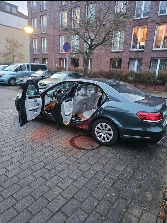 Gebraucht Mercedes E350 258 PS (189 kW) 2015 Grau Limousine