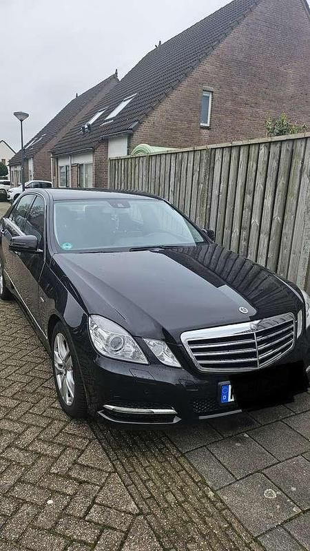 Gebraucht 2010 Mercedes E200 Avantgarde Limousine | 7.500 € (Guter Preis) - Bild 1/4