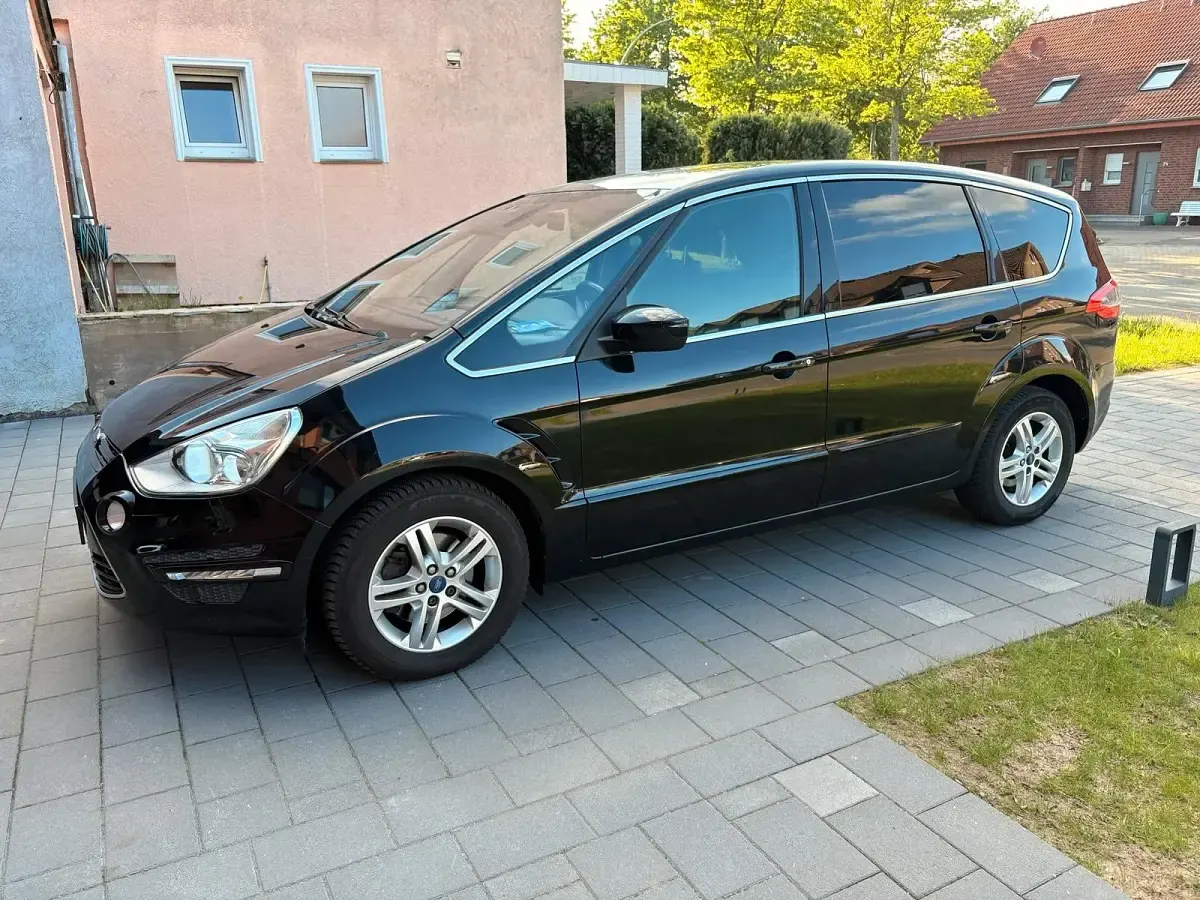 Gebraucht Ford S-MAX S 163 PS (119 kW) 2011 Schwarz Van / Kleinbus