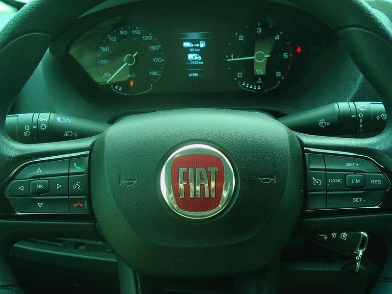 Gebraucht Fiat Ducato 120 PS (88 kW) 2023 Weiß Van