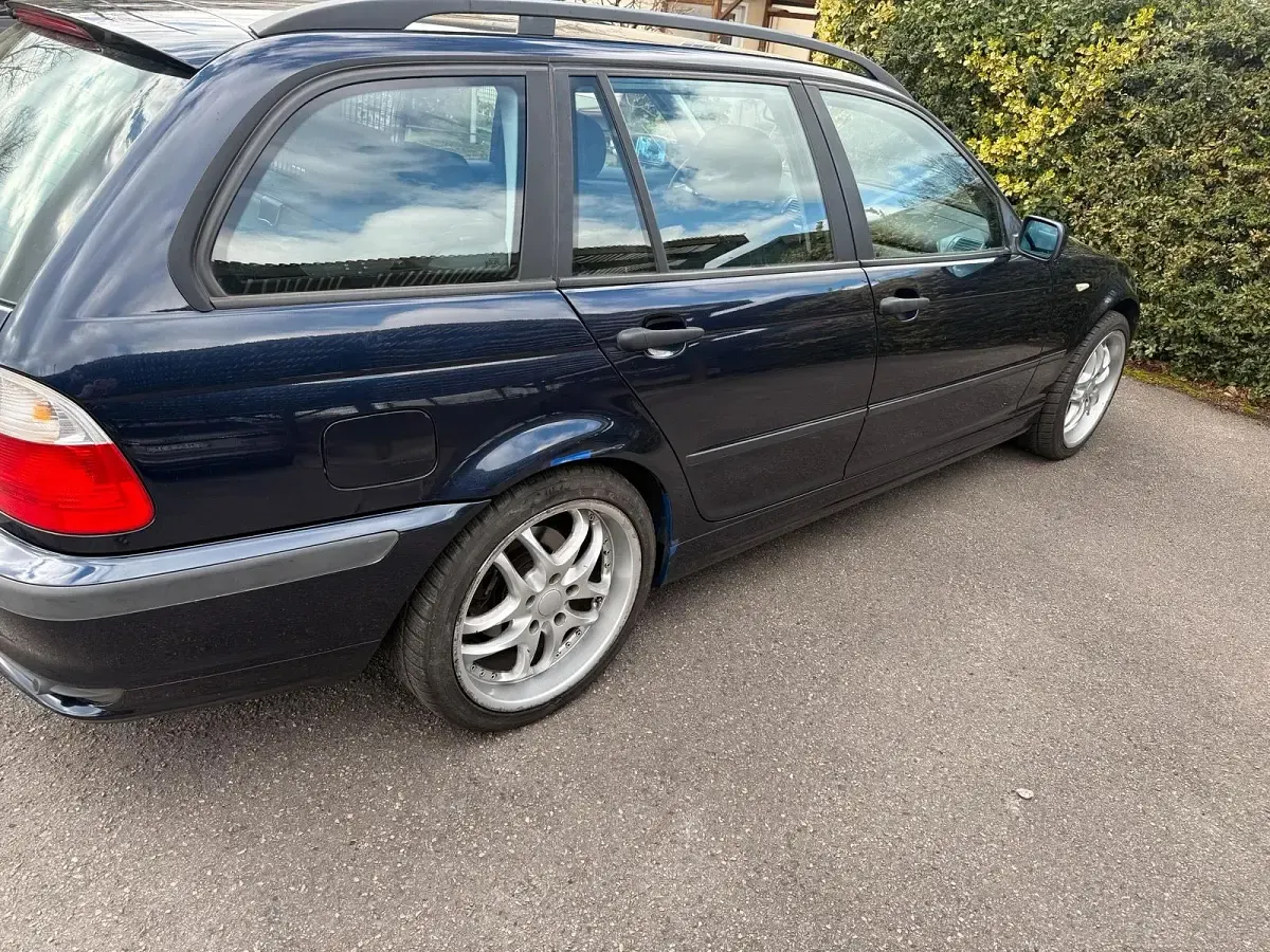 Gebraucht BMW 316 116 PS (85 kW) 2004 Blau Kombi