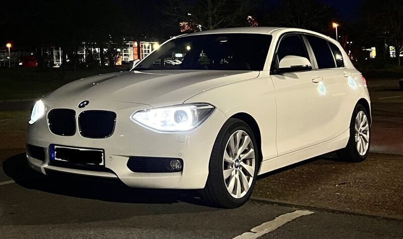 Weiß Gebraucht 2014 BMW 118 Urban Line Kleinwagen | 10.250 € - Bild 1/4