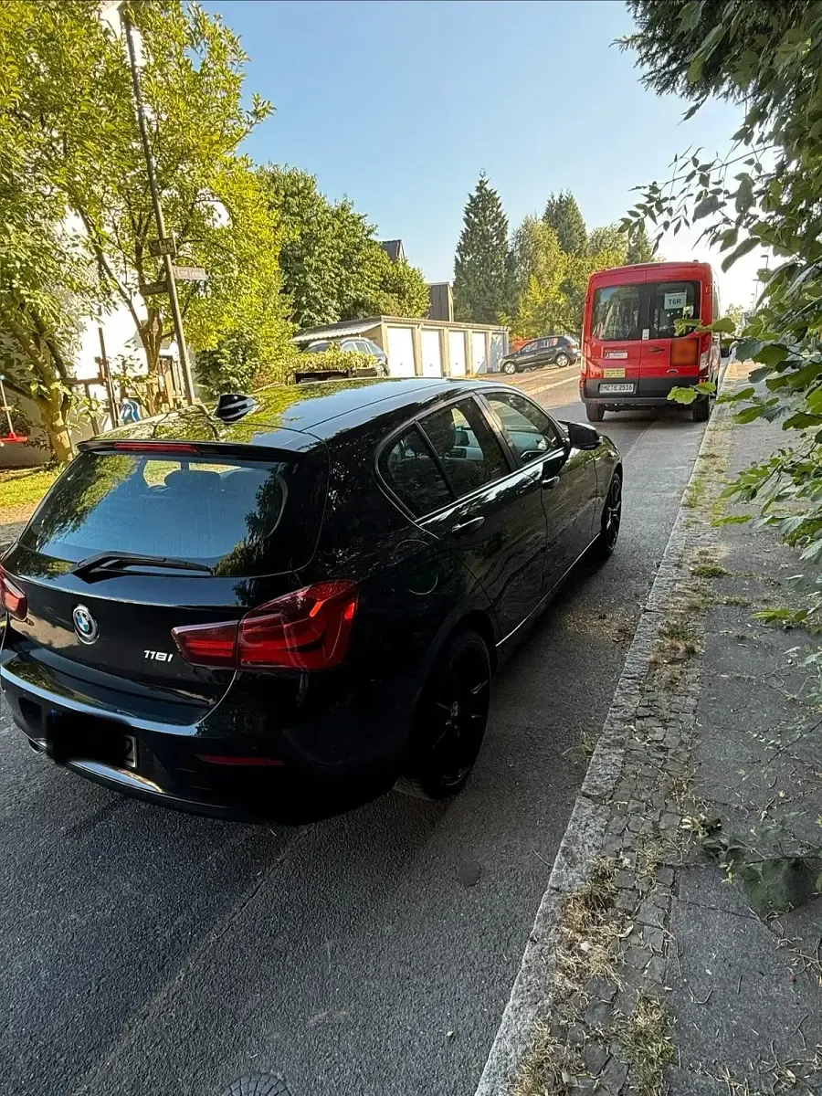 Gebraucht BMW 118 136 PS (100 kW) 2018 Schwarz Limousine