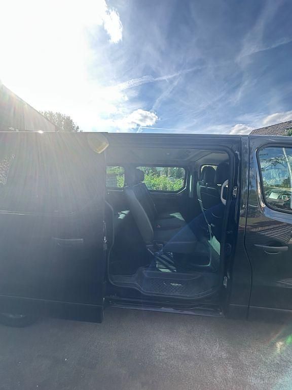 Gebraucht Opel Vivaro 145 PS (106 kW) 2017 Schwarz Van / Kleinbus