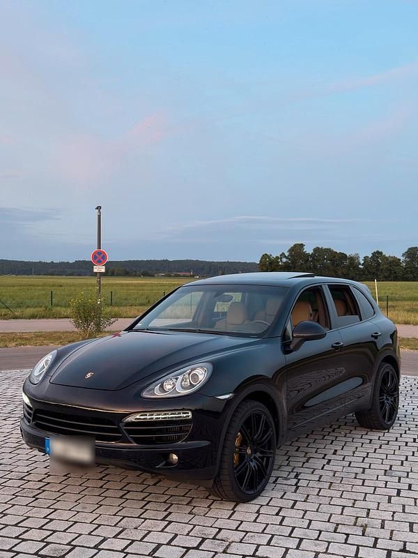 Schwarz Gebraucht 2010 Porsche Cayenne SUV | 24.000 € (Etwas zu teuer) - Bild 1/4