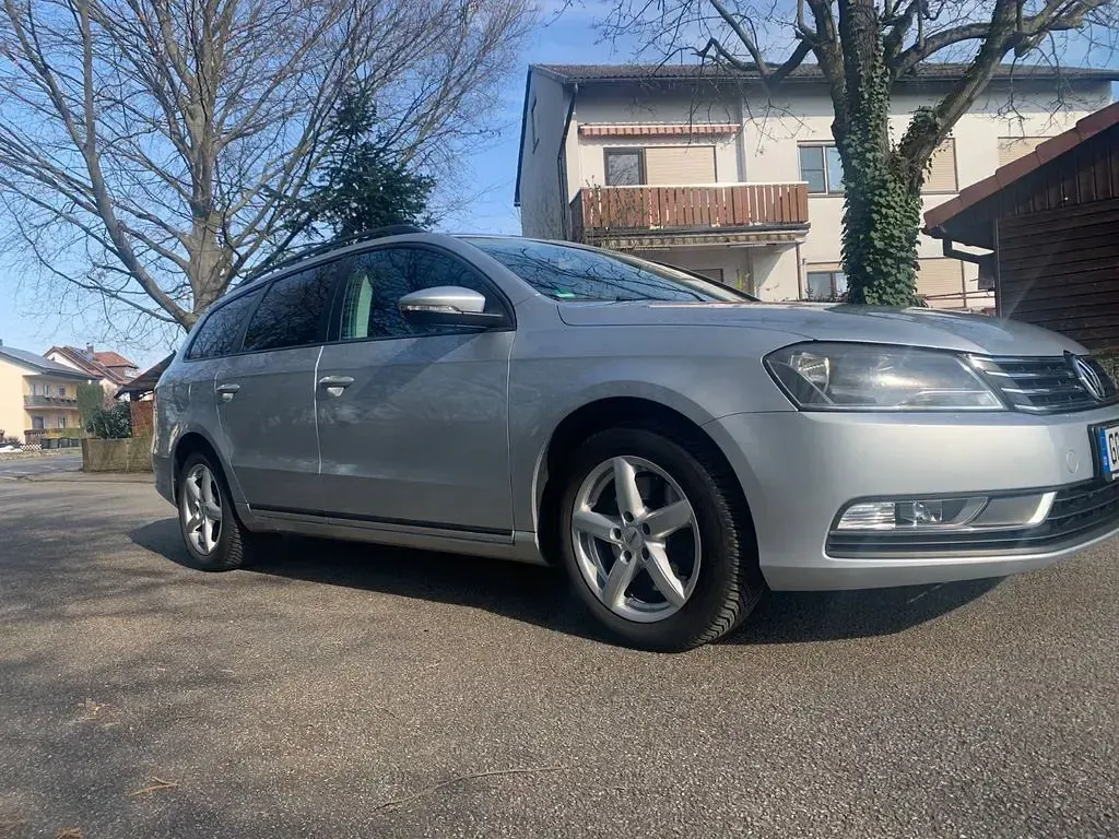Gebraucht VW Passat Comfortline 122 PS (89 kW) 2011 Silber Kombi