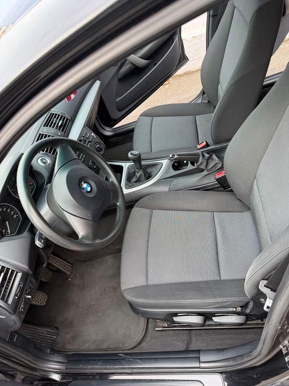 Second-hand BMW 116 116 CP (85 kW) 2006 Negru Hatchback