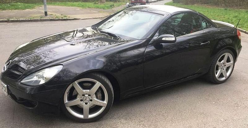 Schwarz Gebraucht 2008 Mercedes SLK200 Cabrio | 9.700 € (Fairer Preis) - Bild 1/4