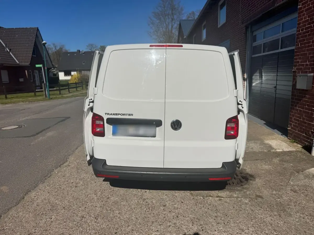 Gebraucht VW Transporter 150 PS (110 kW) 2019 Weiß Van