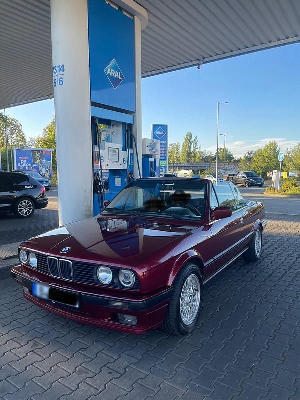 Gebraucht BMW 318 Cabriolet 113 PS (83 kW) 1993 Rot Cabrio