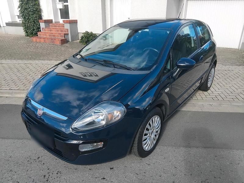 Blau Gebraucht 2011 Fiat Grande Punto Kleinwagen | 1.850 € (Fairer Preis) - Bild 1/4