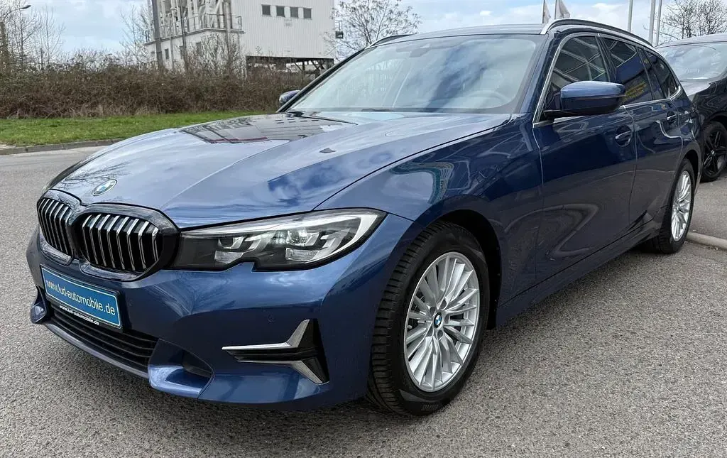 Gebraucht BMW 318 Luxury Line 150 PS (110 kW) 2022 Blau Limousine