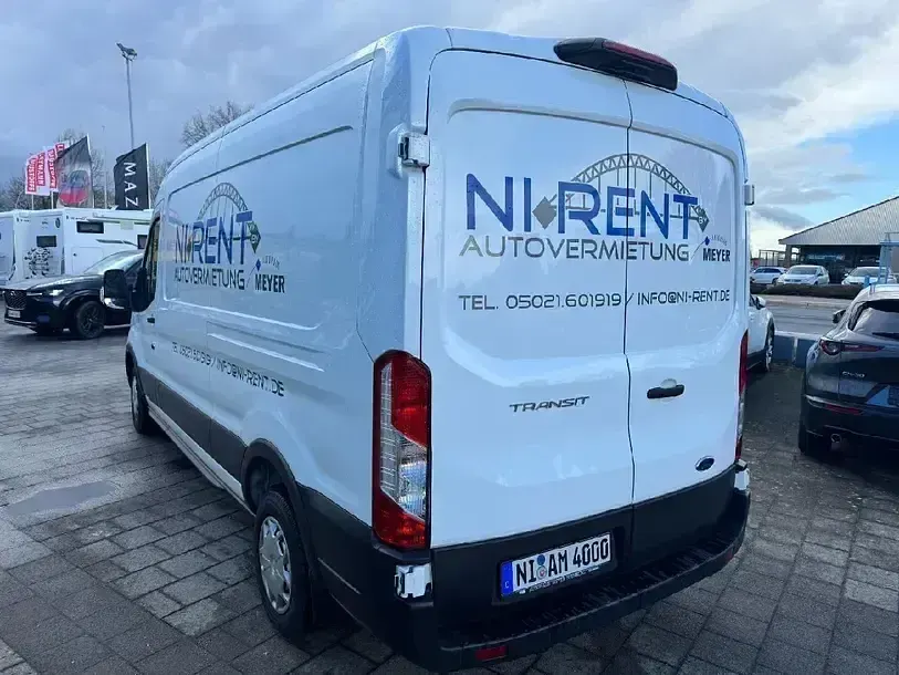 Używany Ford Transit Trend 131 KM (96 kW) 2025 Biały Minivan
