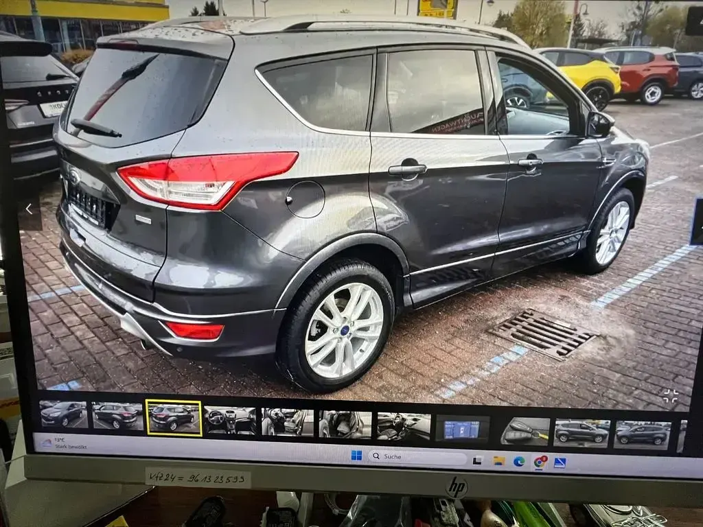 Gebraucht Ford Kuga Individual 182 PS (133 kW) 2015 Grau SUV