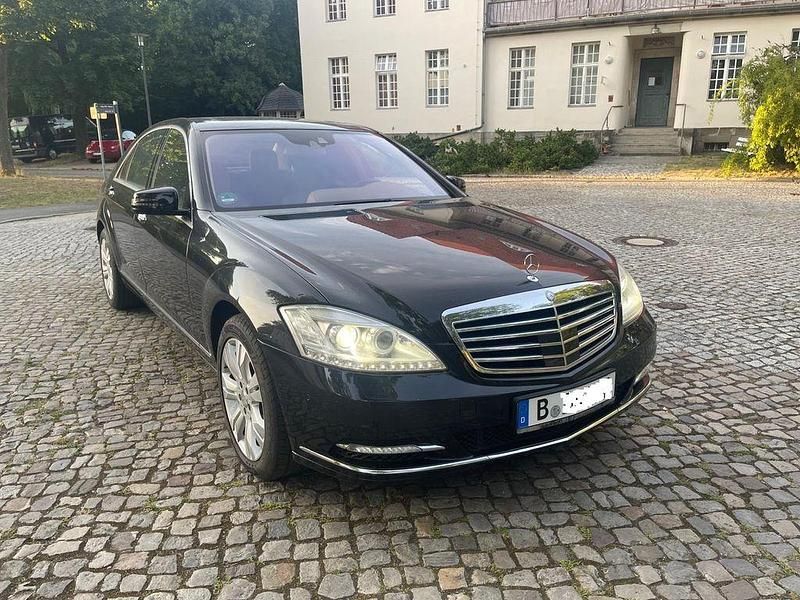Schwarz Gebraucht 2010 Mercedes S450 Limousine | 14.900 € - Bild 1/4