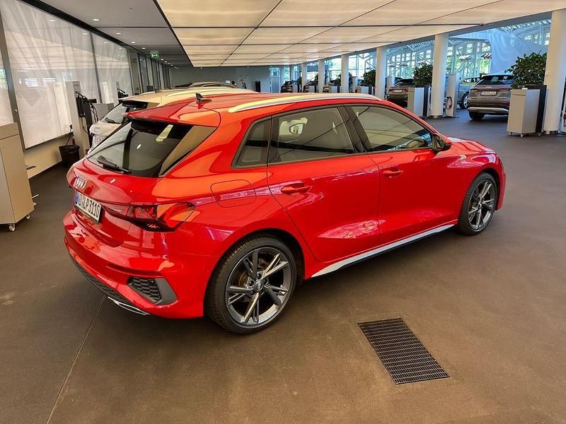 Rot Gebraucht 2020 Audi A3 S-Line Limousine | 22.999 € (Fairer Preis) - Bild 1/4