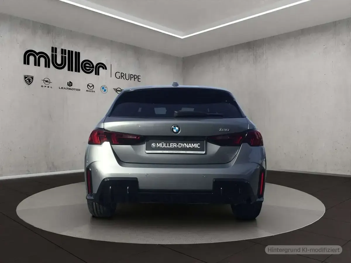 Neu BMW 120 M Sport 170 PS (125 kW) 2026 Skyscraper grau metallic Kleinwagen