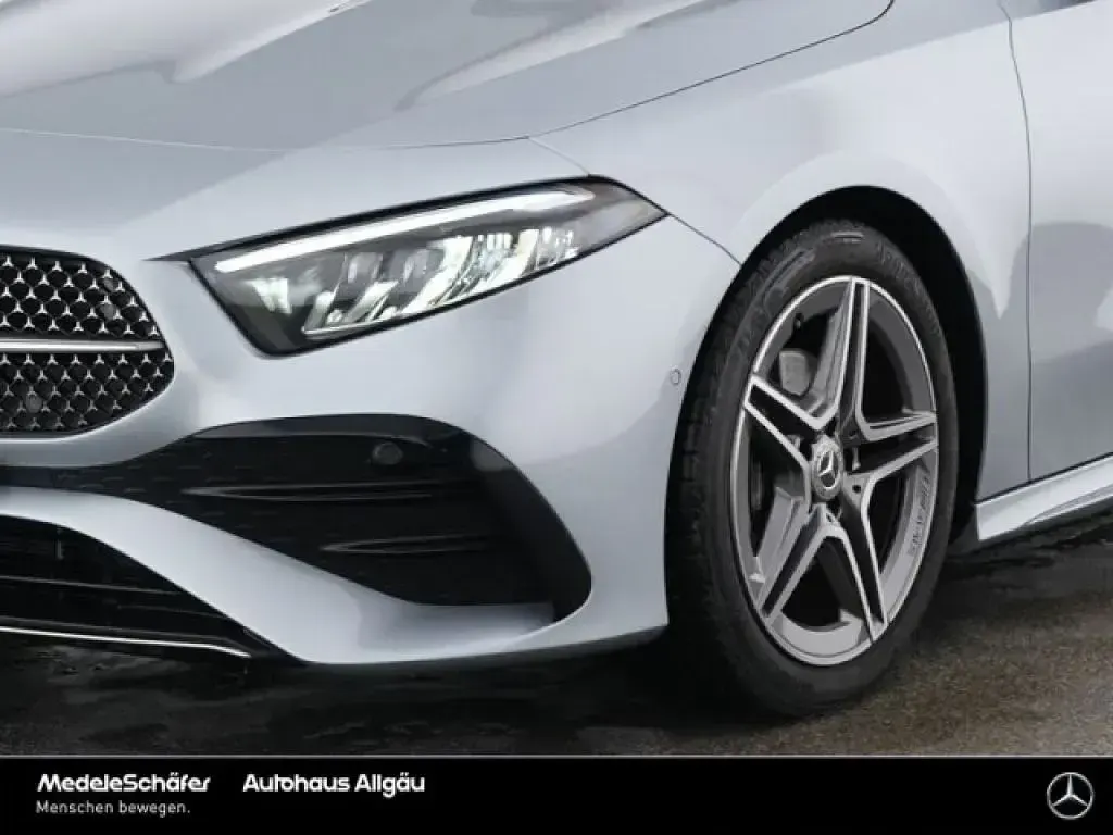 Gebraucht Mercedes A180 AMG 136 PS (100 kW) 2025 Hightechsilber (metallic) Limousine