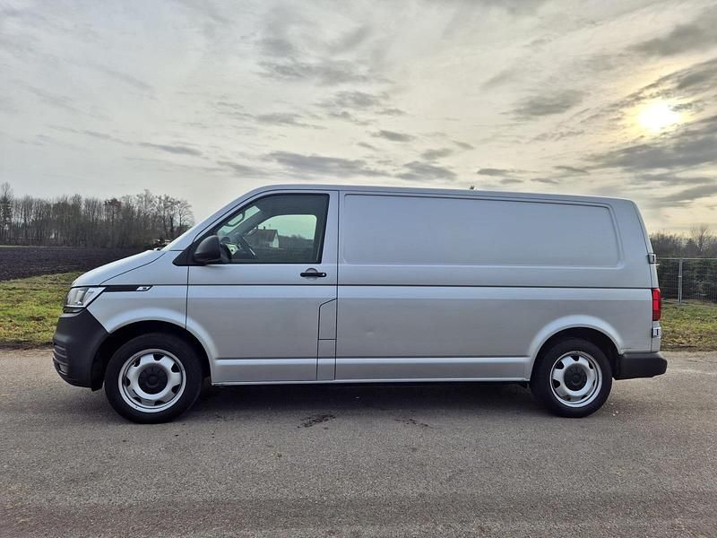 Gebraucht VW Transporter 150 PS (110 kW) 2021 Silber Van
