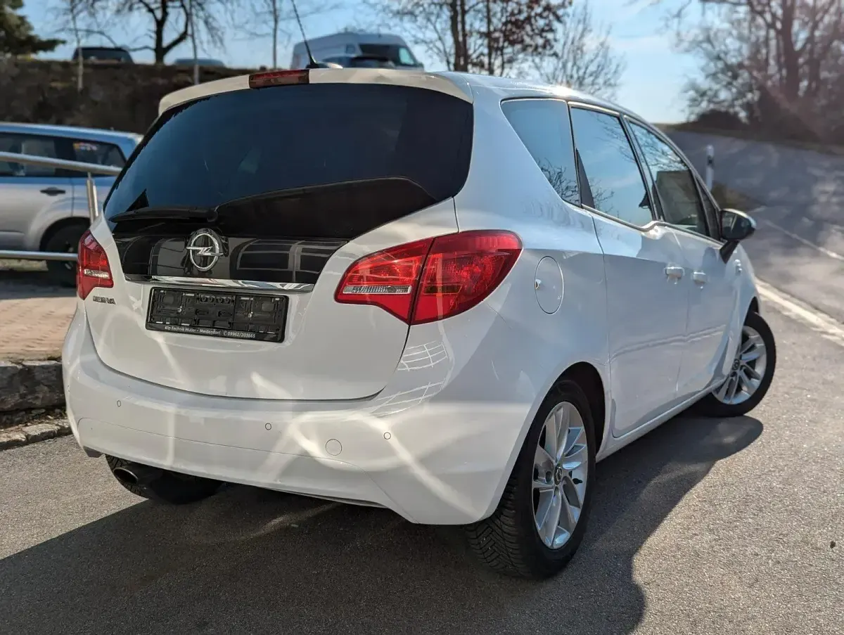 Gebraucht Opel Meriva Active 140 PS (102 kW) 2017 Weiß Van / Kleinbus