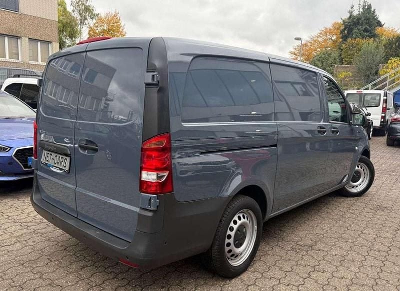 Gebraucht Mercedes e-Vito 85 kW (116 PS) 2020 Grau Van / Kleinbus