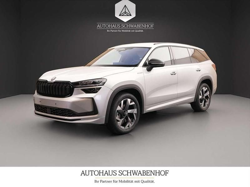 Weiß Neu 2025 Skoda Kodiaq SportLine SUV | 50.325 € (Fairer Preis) - Bild 1/4