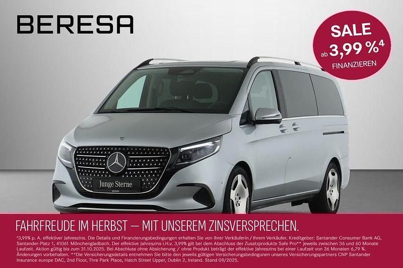 Silber Gebraucht 2024 Mercedes V300 Avantgarde Van / Kleinbus | 70.480 € (Guter Preis) - Bild 1/4
