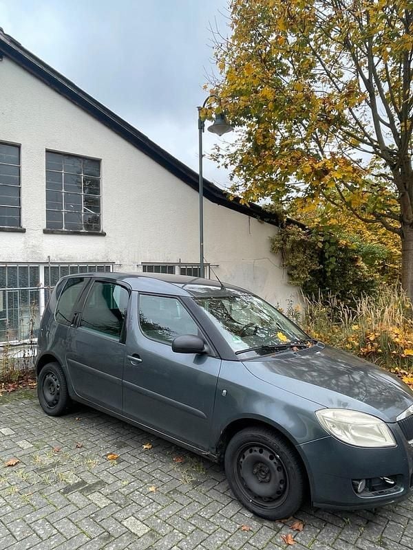 Grau Gebraucht 2007 Skoda Roomster Van / Kleinbus | 1.300 € - Bild 1/4