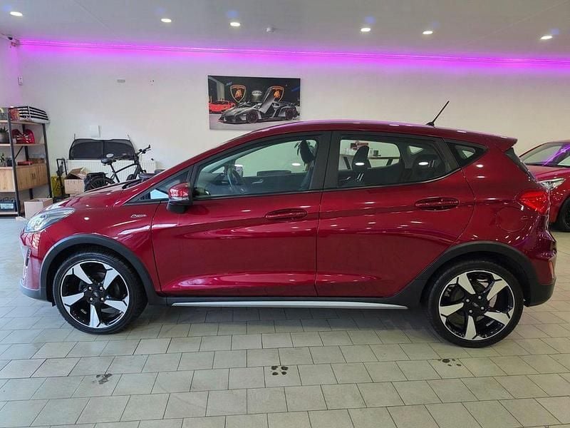 Gebraucht Ford Fiesta Active 101 PS (74 kW) 2019 Rot Kleinwagen