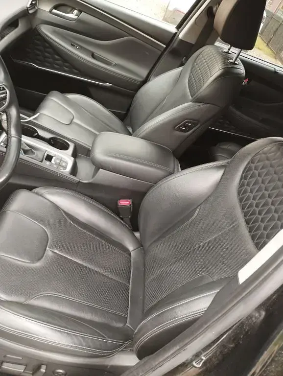Gebraucht Hyundai Santa Fe Premium 200 PS (147 kW) 2019 Schwarz SUV