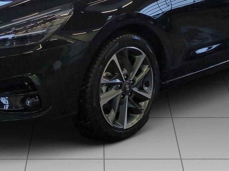 Gebraucht Hyundai i30 101 PS (74 kW) 2025 Schwarz Kombi