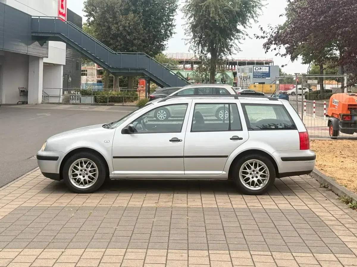 Gebraucht VW Golf IV 101 PS (74 kW) 2005 Silber Kombi