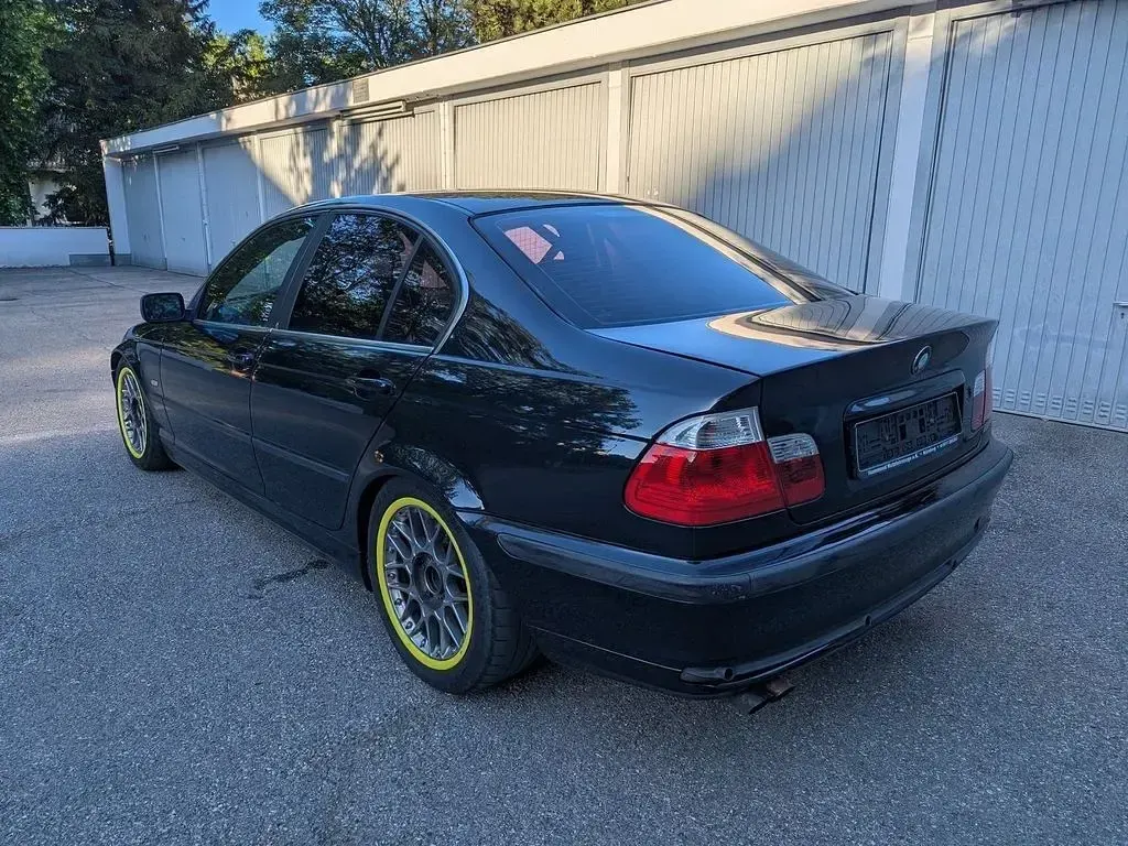 Gebraucht BMW 330 231 PS (169 kW) 2001 Unbekannt Limousine