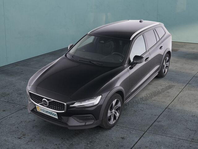 Second-hand Volvo V60 CC Plus 197 CP (144 kW) 2023 Negru Break