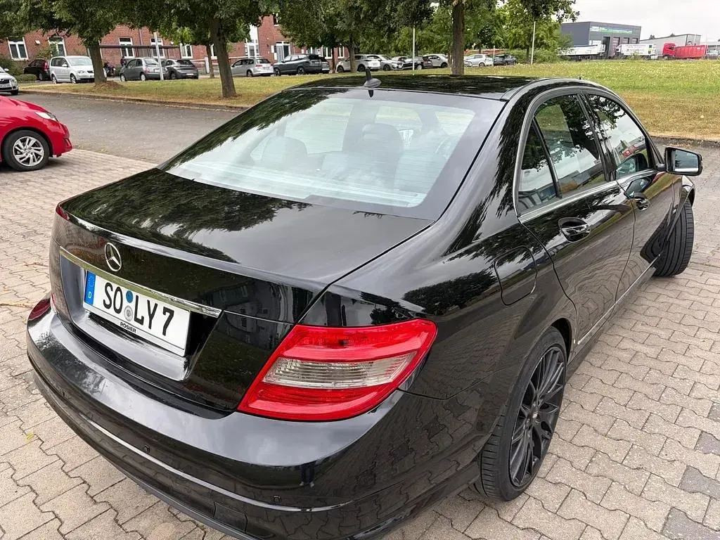 Gebraucht Mercedes 250 204 PS (150 kW) 2010 Schwarz Limousine