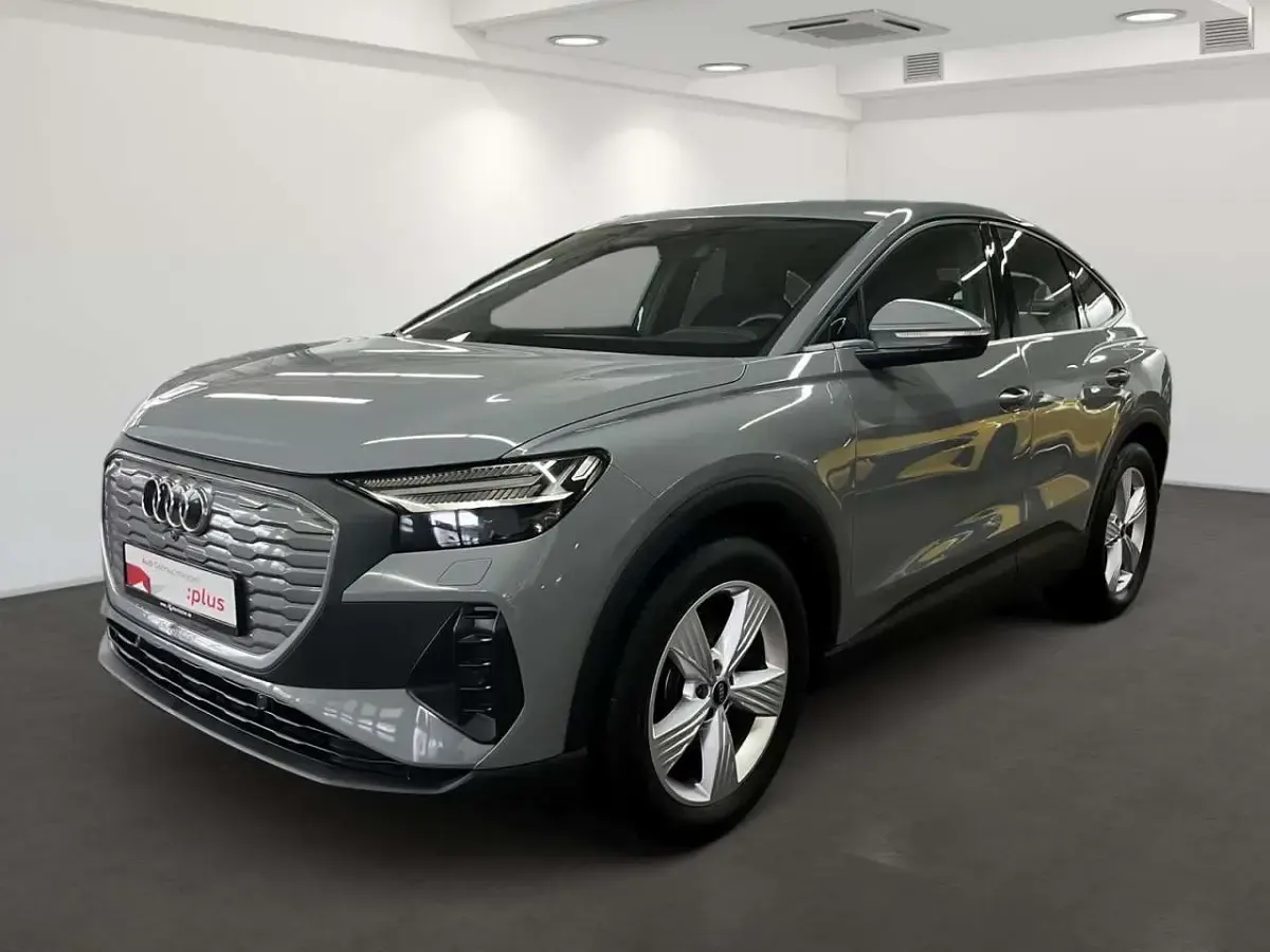 Gebraucht Audi Q4 e-tron 125 kW (170 PS) 2023 Kieselgrau SUV