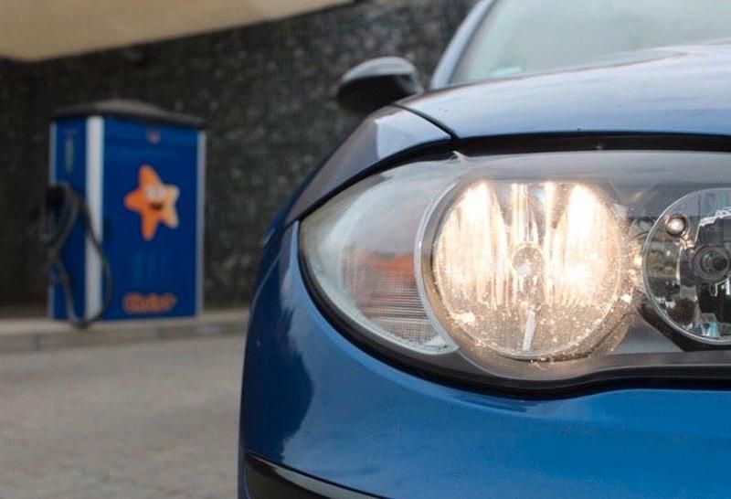 Second-hand BMW 116 122 CP (89 kW) 2007 Albastru Hatchback