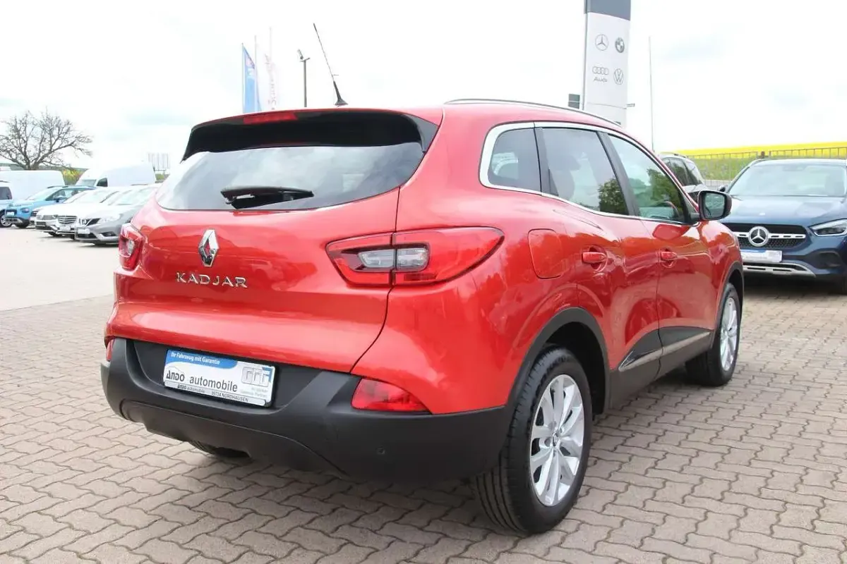 Używany Renault Kadjar Experience 131 KM (96 kW) 2016 Czerwony SUV