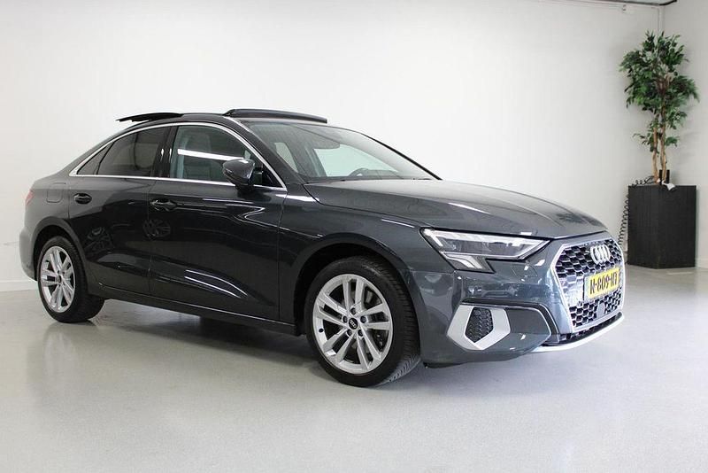 Gebraucht Audi A3 Business 2021 Grau Limousine