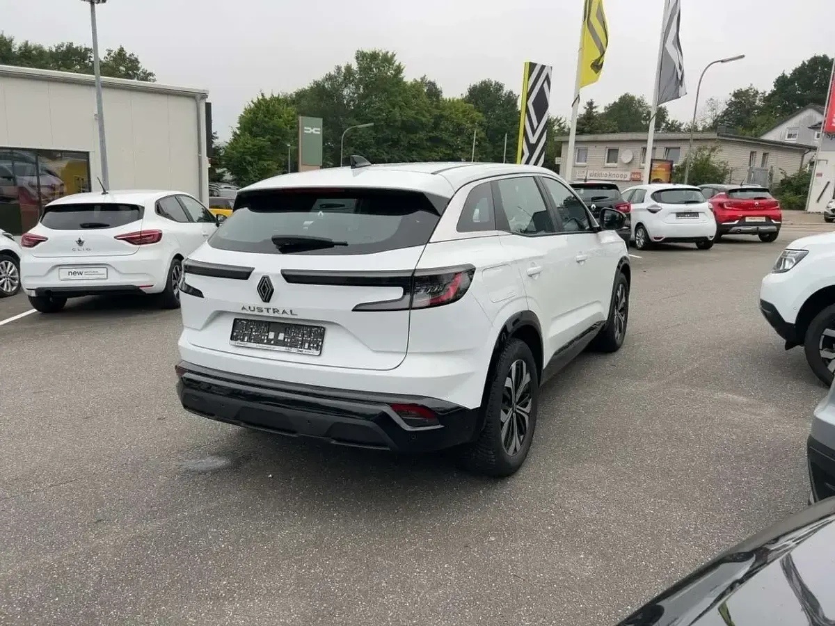 Usado Renault Austral Equilibre 140 CV (102 kW) 2023 Blanco SUV