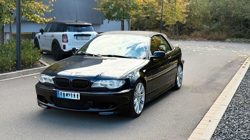 Schwarz Gebraucht 2006 BMW 330 Cabriolet M Sport Cabrio | 7.999 € (Guter Preis) - Bild 1/4