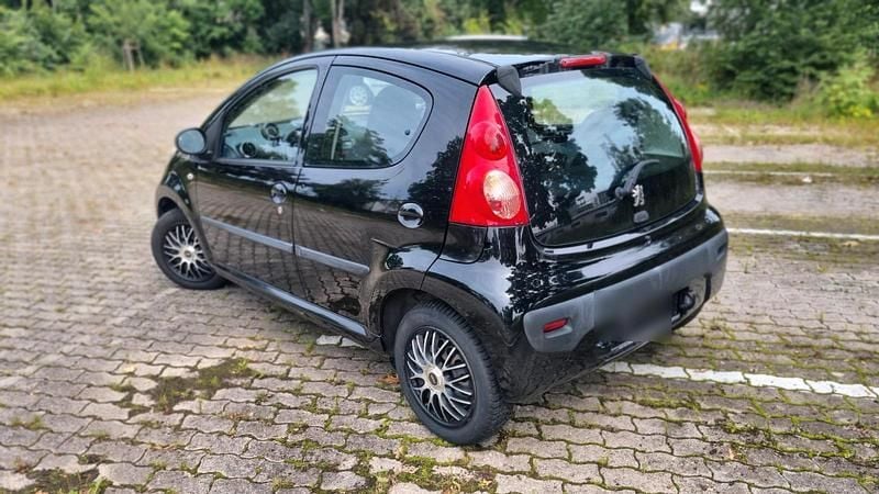 Schwarz Gebraucht 2007 Peugeot 107 Kleinwagen | 900 € (Guter Preis) - Bild 1/4