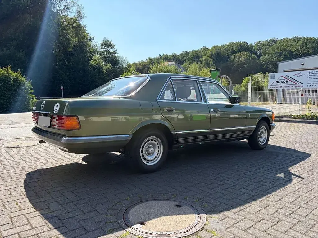 Gebraucht Mercedes 380 SE 204 PS (150 kW) 1984 Grün Limousine