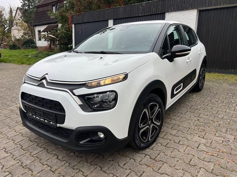 Weiß Gebraucht 2021 Citroën C3 PureTech Kleinwagen | 9.990 € (Superpreis) - Bild 1/4