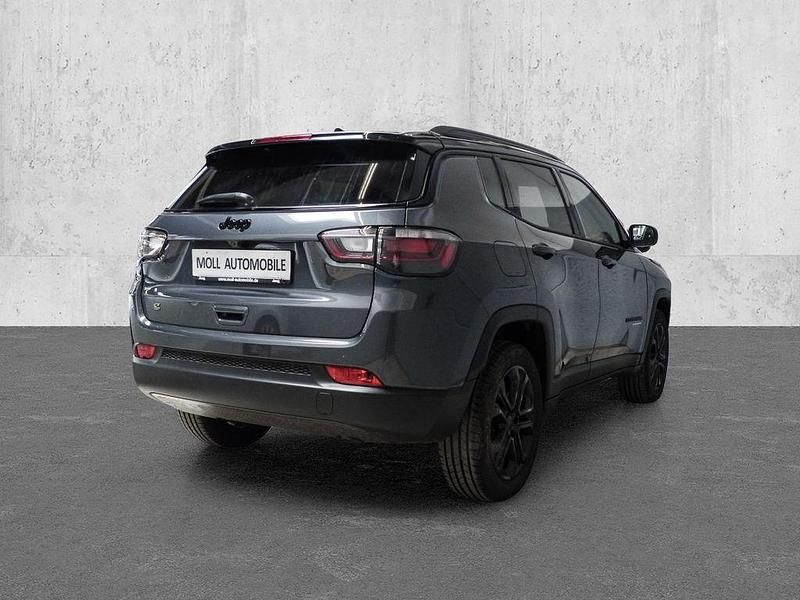 Gebraucht Jeep Compass 131 PS (96 kW) 2023 Grau SUV