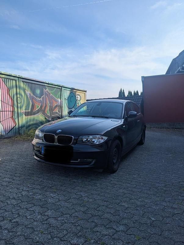 Schwarz Gebraucht 2012 BMW 116 Kleinwagen | 3.800 € (Superpreis) - Bild 1/4