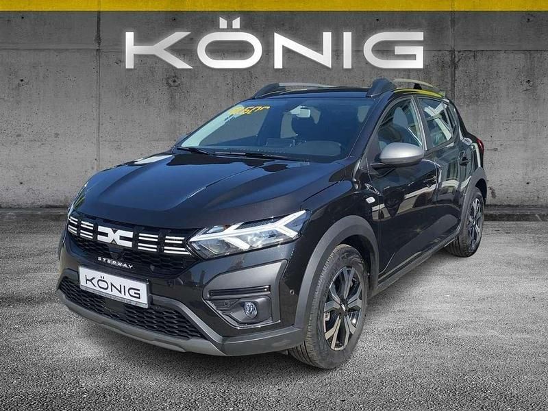 Perlmuttschwarz metallic Gebraucht 2023 Dacia Sandero Expression Kleinwagen | 17.899 € (Fairer Preis) - Bild 1/4