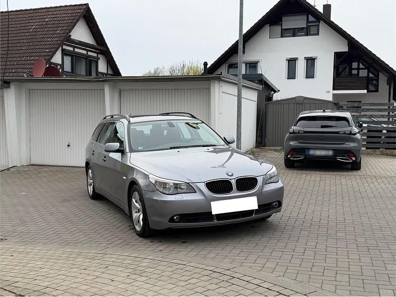 Gebraucht BMW 525 192 PS (141 kW) 2004 Grau Kombi