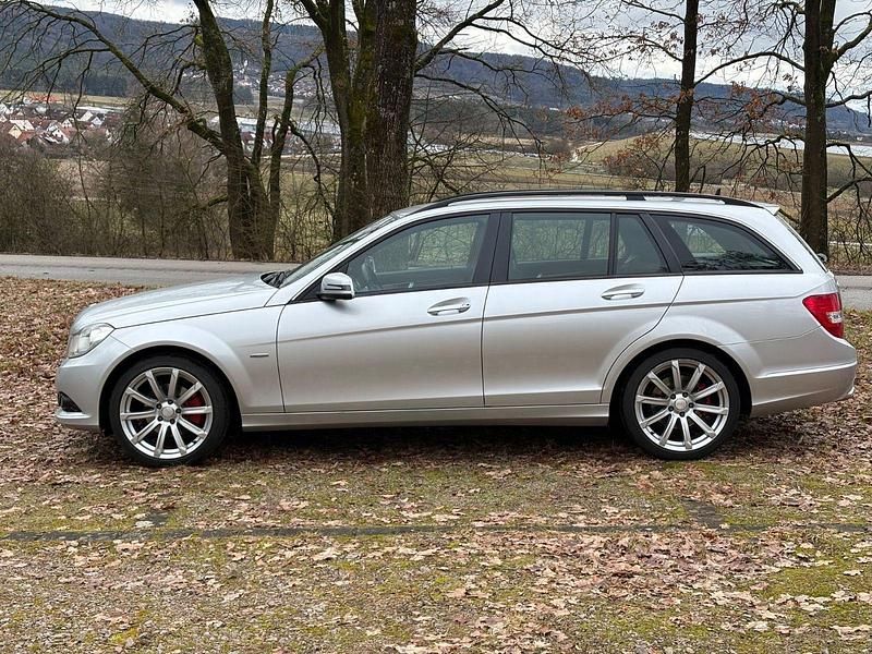 Gebraucht Mercedes C220 170 PS (125 kW) 2012 Silber Kombi
